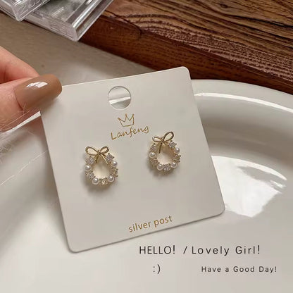 Elegant Pearl Bow Stud Earrings for Women – Round Wreath Design with Zircon Detail, Korean Fashion Jewelry
